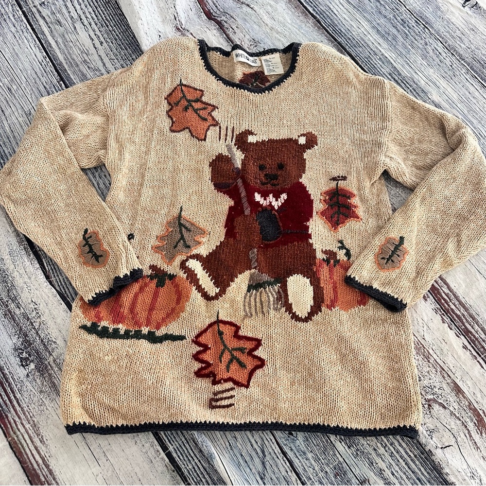 Vintage White Stag Cozy Bear Raking Leaves Oversized Sweater - Picture 2 of 8